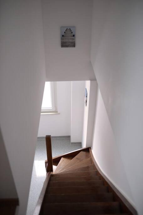 1 Zimmer Wohnung Dg Mit Klimaanlage Und Kleinen Balkon Oedheim Экстерьер фото